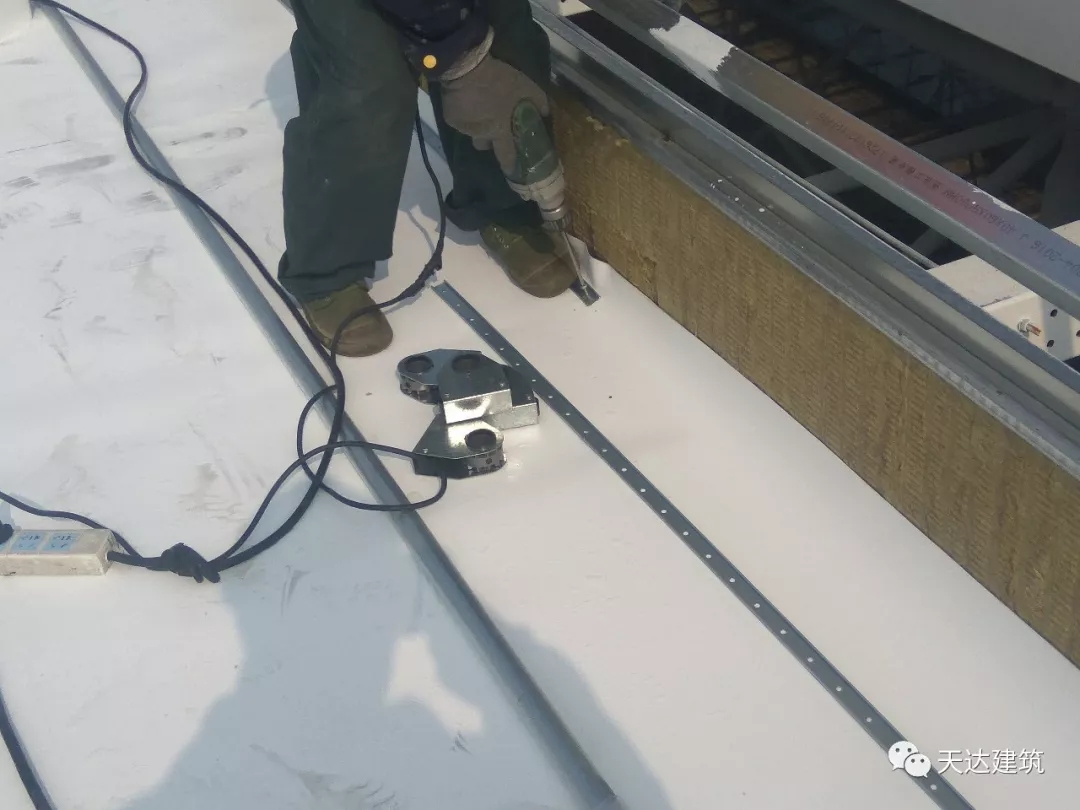 TPO防水卷材,冷屋面,机械固定